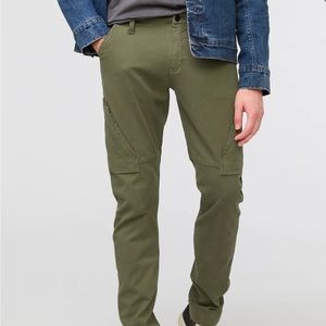 DU/ER Live Free Adventure Pant - Loden Green 33 x 32 worn less than 10x